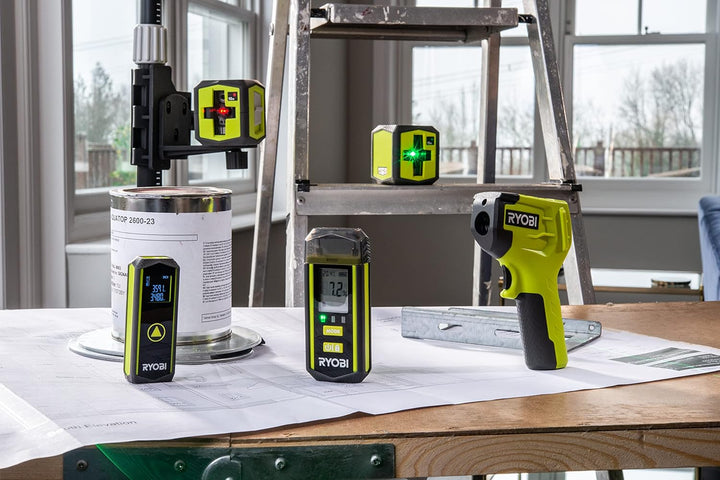RYOBI batteriebetriebener Kreuzlinienlaser RBCLLG1, horizontale und vertikale Laserlinie bis max. 15