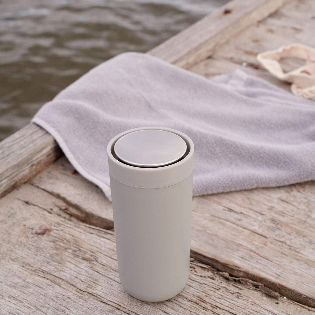 Stelton Reisebecher, Metall, Soft Light Grey, 0.4 l, 680-13 1 Stück (1er Pack) Soft Light Grey, 1 St