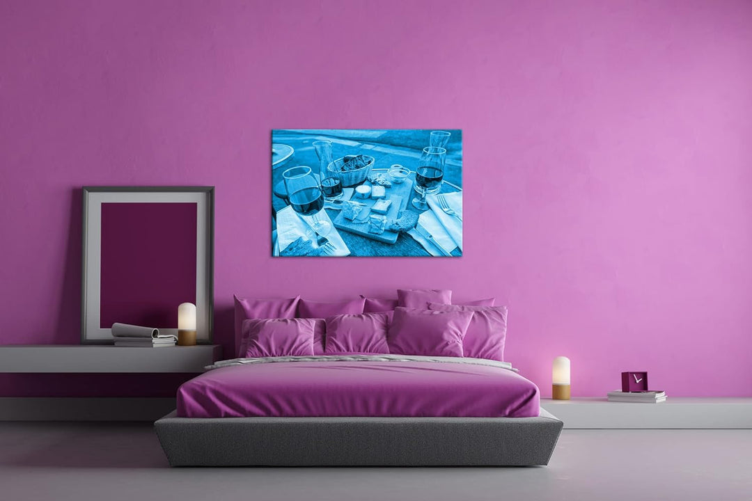 deyoli appetitliches Wein und Käse Buffet Format 80x60 Effekt: Monocrome Blau als Leinwandbild, Moti