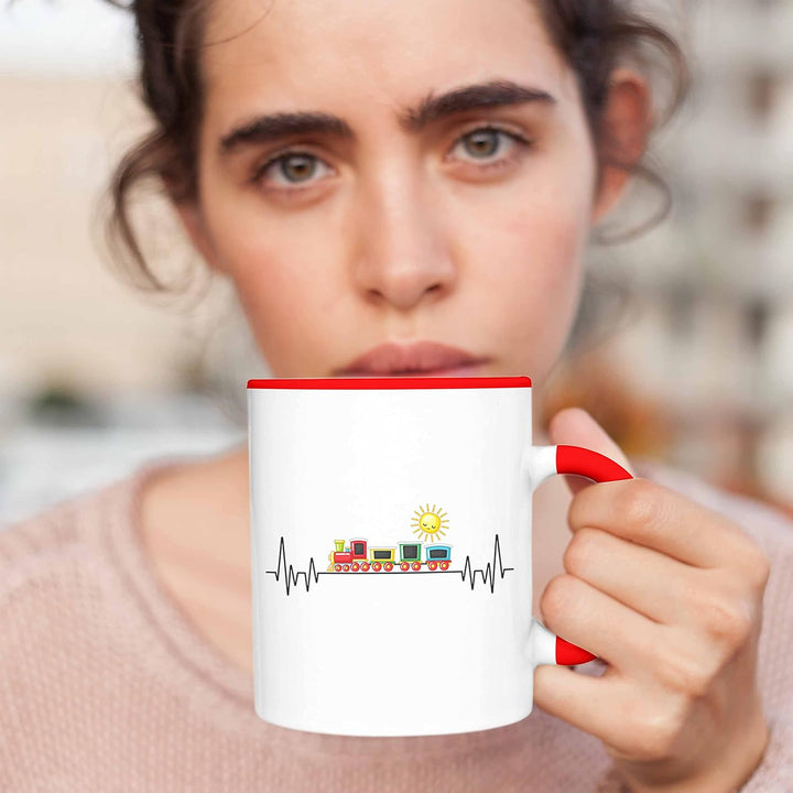 Trendation - Zug Züge Herzschlag Tasse Geschenk für Eisenbahner Zugführer Hobby Geschenkidee (Rot),
