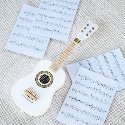 New Classic Toys 10346 Gitarrenspielzeug aus Holz, Weiss, M, Weiss