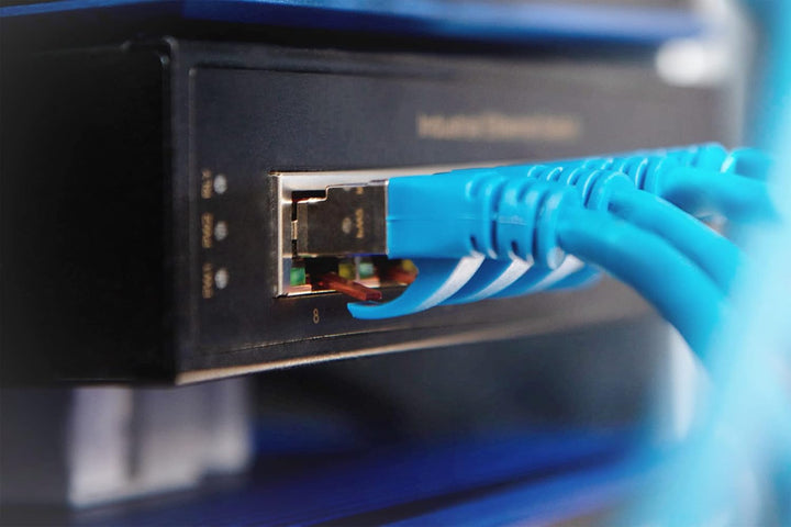 DIGITUS Netzwerk-Switch 8-Port - Hutschiene oder Wand-Montage - Gigabit Ethernet RJ45 Buchsen - DIN-