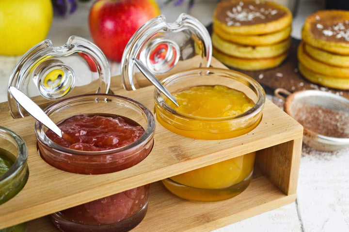 Sendez 3 Gewürzgläser mit Holzgestell und Löffeln Gewürzdosen Parmesandosen Marmeladendosen Set Honi
