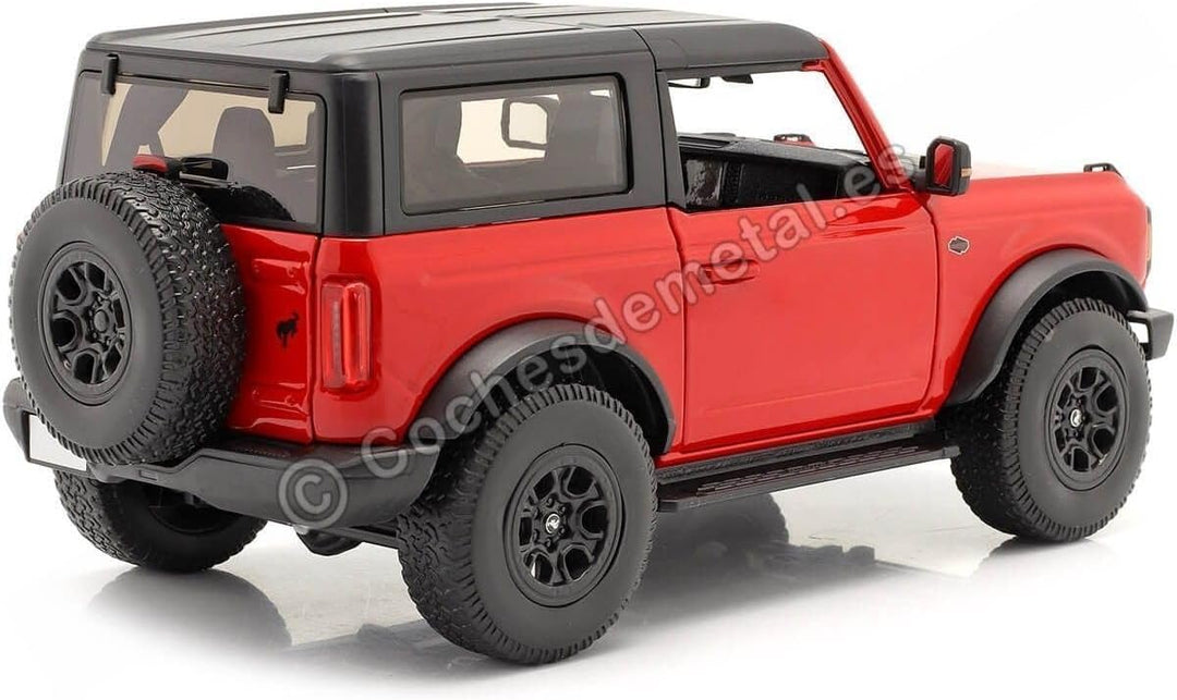 Maisto 531456 Ford Bronco Wildtrak Modellauto im Massstab 1 18, rot