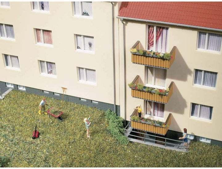 Auhagen 11402 - Mehrfamilienhaus Modellbausatz