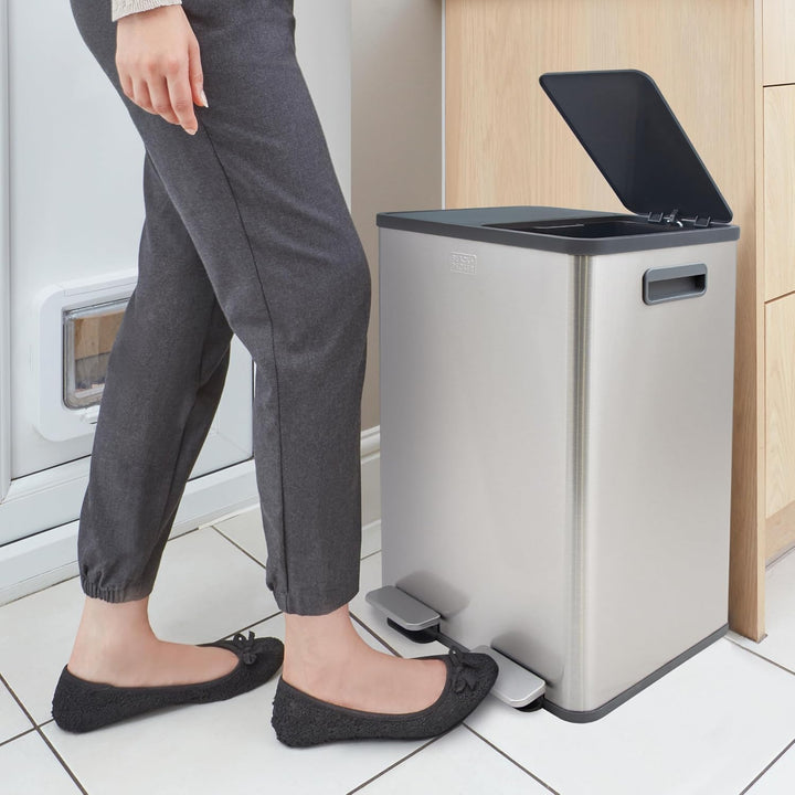 BLACK+DECKER BXBN0003GB 40L Duale Recyclingtonne mit Absenkautomatik, aus Edelstahl, 60 x 39,5 x 34