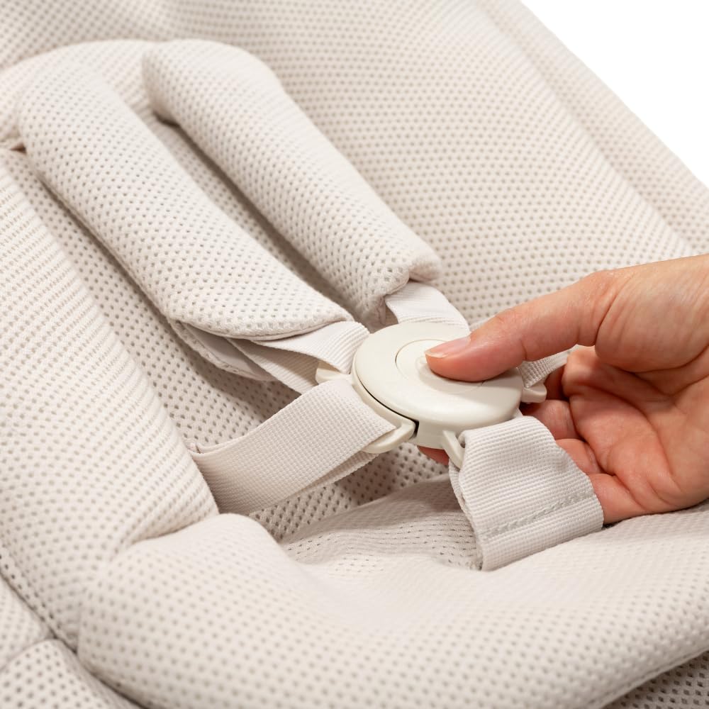 Stokke Yoga Babywippe & Schaukel, Light Sand - 2 Bewegungsrichtungen zur Beruhigung & Stimulation vo