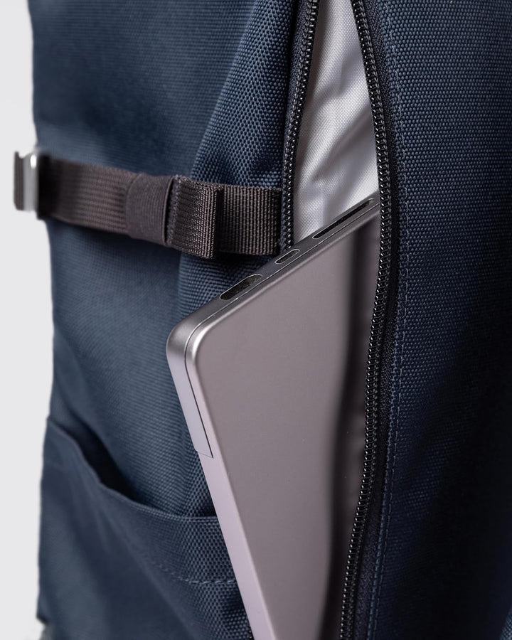 Sandqvist Icon Rolltop Backpack L Backpack Navy With Black Leather, Navy With Black Leather
