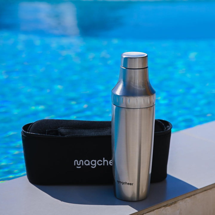 Cocktail Shaker Set mit Integrierter Massskala 900ml Premium Edelstahl Frostsicherer Doppelwand-Bark