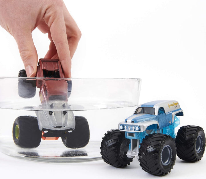 Monster Jam Official Grave Digger vs. Grave Digger (1982 Retro) Farbwechselnde Die-Cast Monster Truc