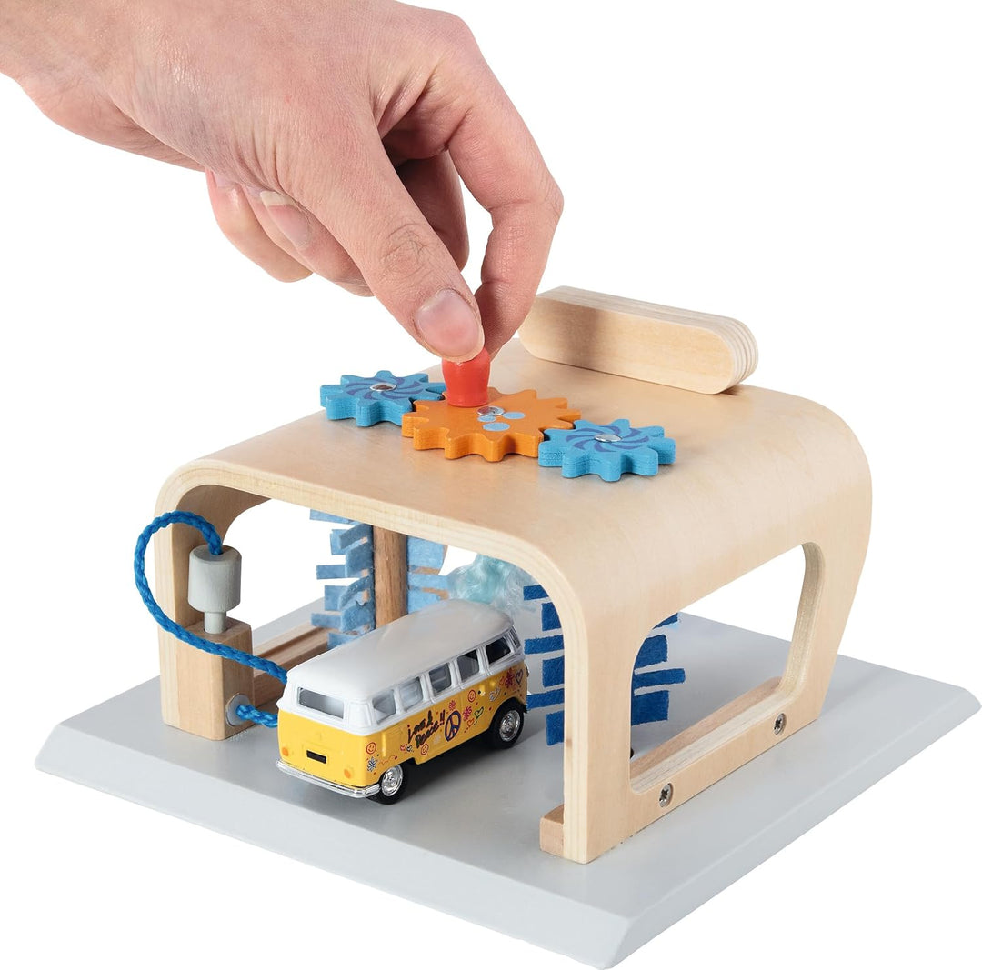 goki 53779 Waschanlage PowerClean, Autowaschanlage aus Holz – Spielset mit Bürsten, Filzvorhängen &
