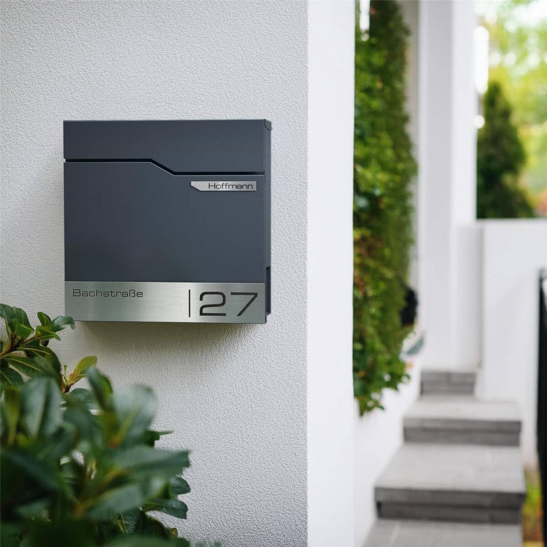 Metzler Briefkasten Anthrazit mit Zeitungsfach &amp; personalisiertem V2A Edelstahl Namensschild Lasergr