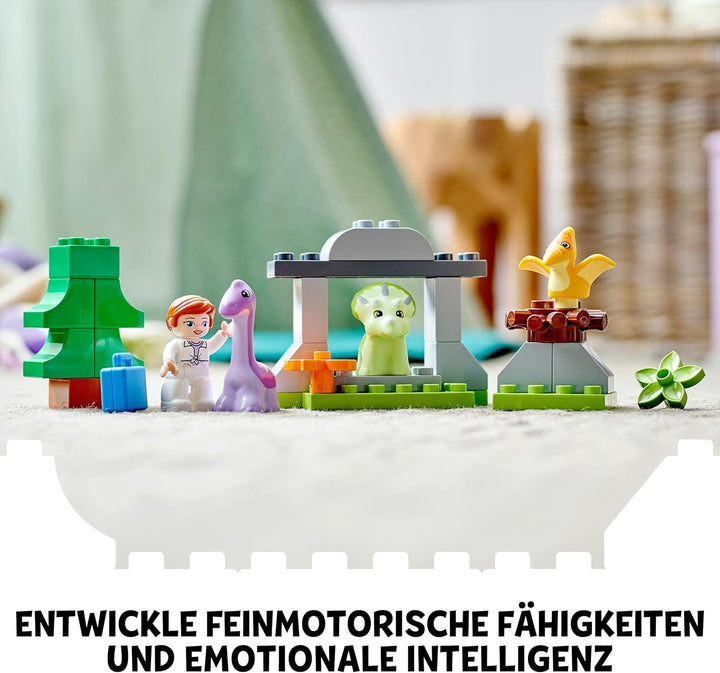 LEGO 10938 DUPLO Jurassic World Dinosaurier Kindergarten mit Baby Dino Figuren und Triceratops, Spie