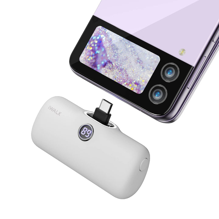 iWALK Powerbank 4800mAh,USB-C Ausgabe & Eingabe, Tragbares Ladegerät, Petit Externer Akku Kompatibel