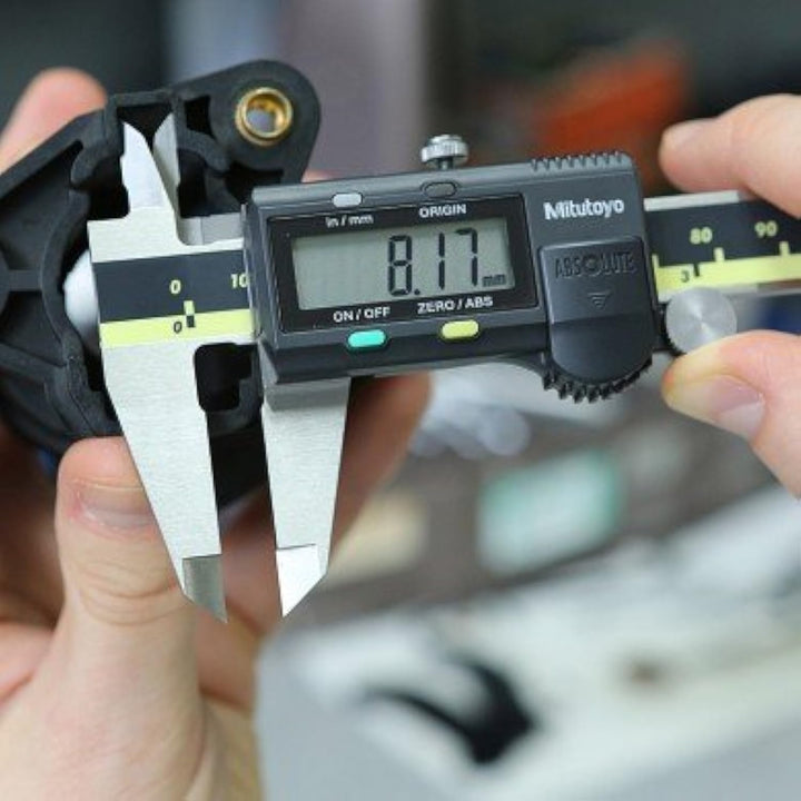 Mitutoyo 500–196–30 Absolute AOS Digimatic Digitaler Elektronischer Messschieber 150 mm