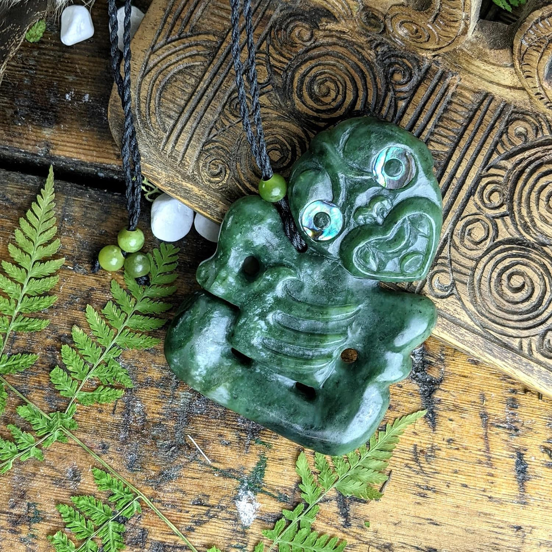 81stgeneration Anhänger Halskette Abalone HEI Tiki Skulptur Geschnitzte Nephrit-Jade für Herren