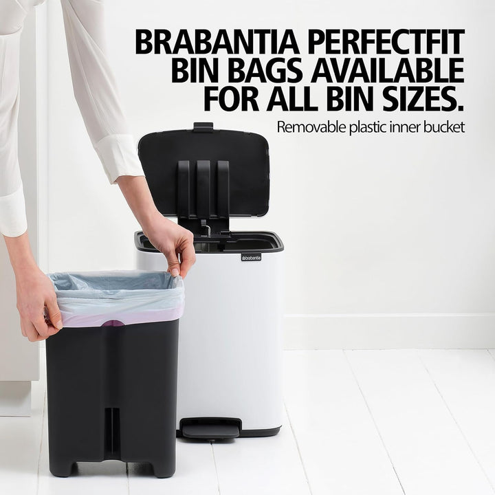 Brabantia Bo Treteimer 4 L (platin), platzsparender Mini Mülleimer mit Soft-Close-Funktion und leich
