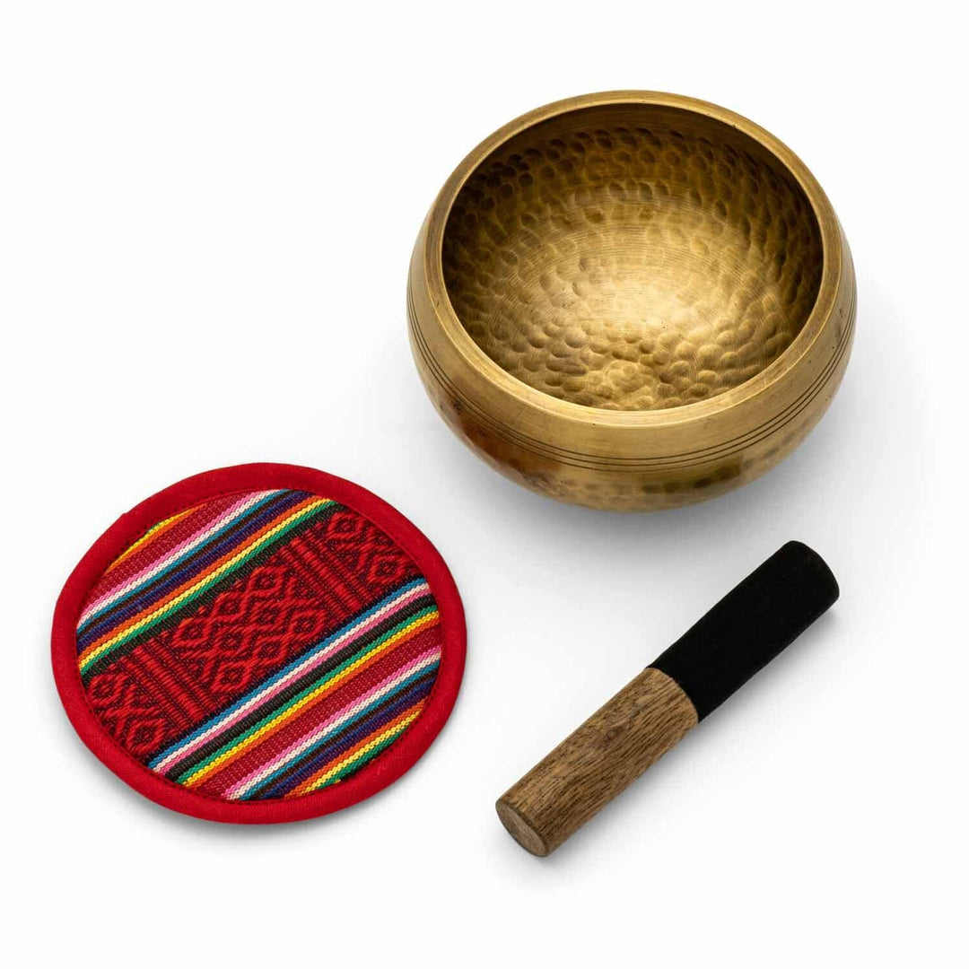 Klangschalen-Set KATHMANDU mit bauchiger Klangschale 11 cm, flachem Kissen und Lederklöppel