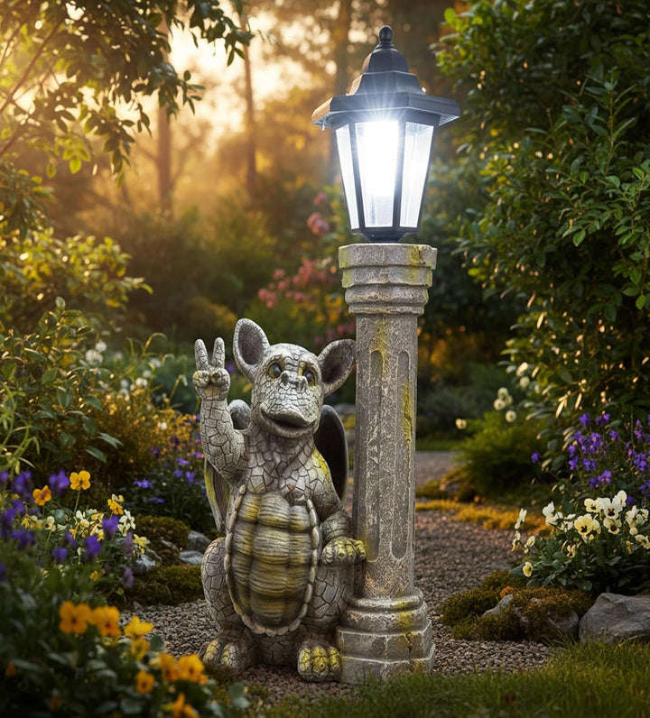 Kremers Schatzkiste Gartenfigur Drachenkind Peacezeichen mit Solar Laterne Drache Figur Gargoyle