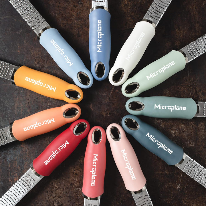 Microplane Zester Küchenreibe in Küstenblau für Zitrusfrüchte, Parmesan, Ingwer, Schokolade & Muskat