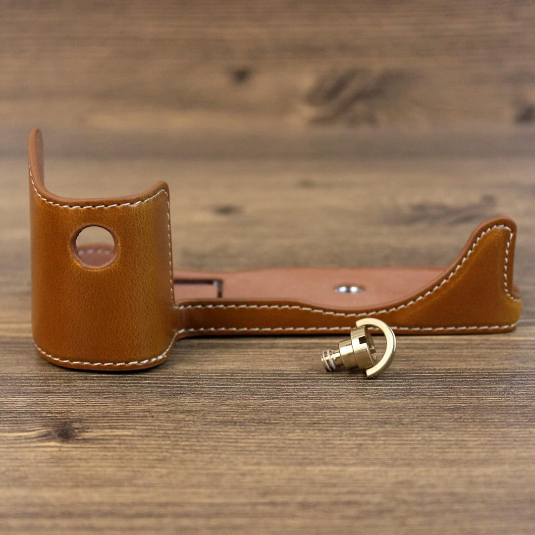 Rieibi EOS R7 Schutzhülle für Canon EOS R7 Digitalkamera (PU-Leder, Halbtasche für Canon EOSR7), bra