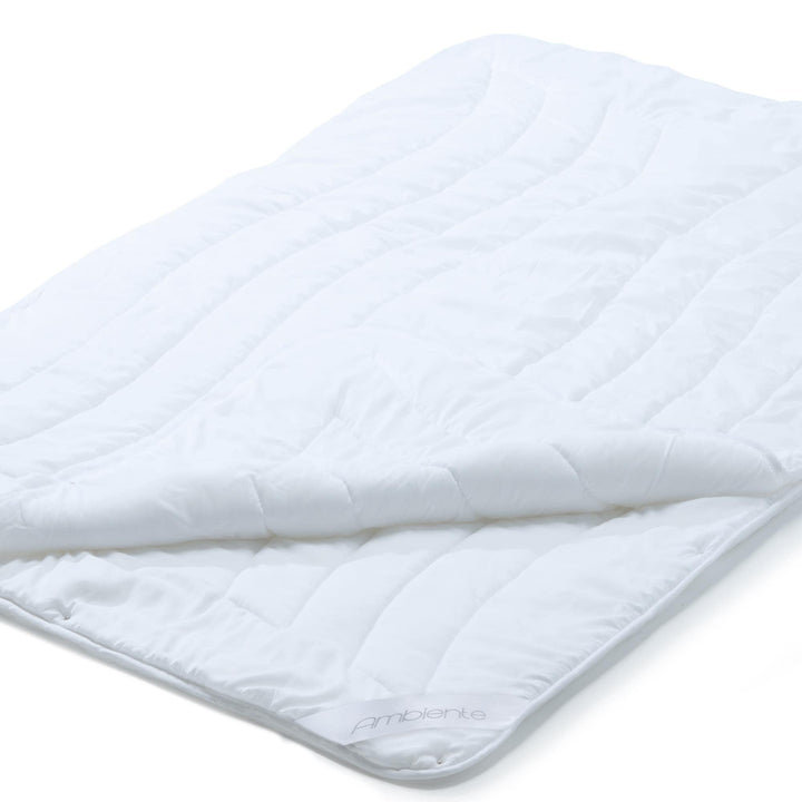 aqua-textil Ambiente 4 Jahreszeiten Steppbettdecke 220 x 240 cm Mikrofaser Steppdecke atmungsaktiv W