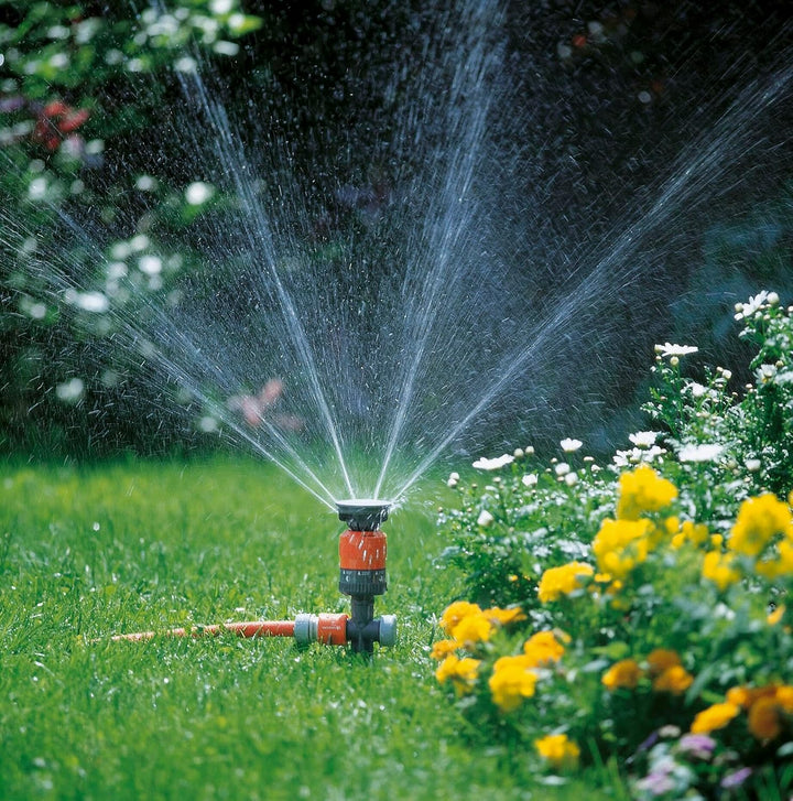 Gardena Comfort-Kreisregner Vario: Sprühregner für gleichmässige Beregnung, für Flächen bis 225m², W