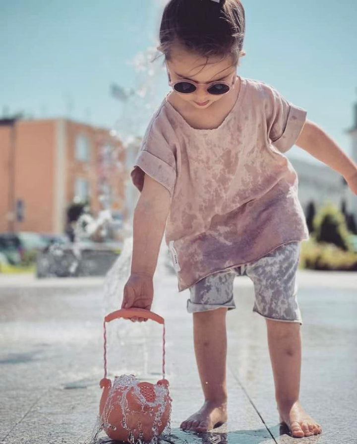 Scrunch Kinder-Giesskanne – Kinder-Gartenwerkzeuge für unordentliches Spielen – Quashable kleine Gie