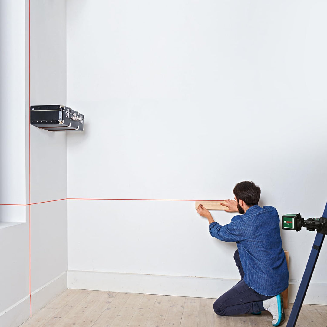 Bosch Kreuzlinienlaser Quigo mit Universalklemme MM 2 (einfaches und präzises Ausrichten mit flexibl