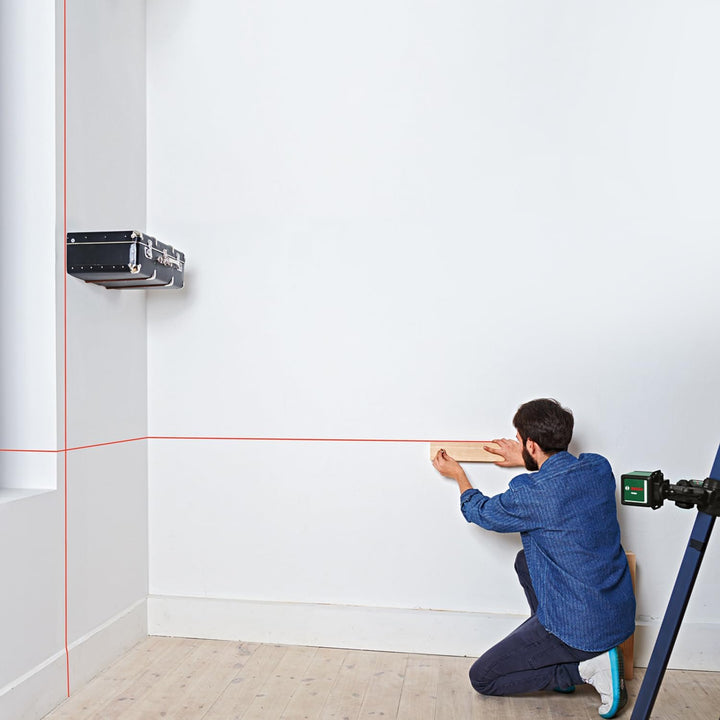 Bosch Kreuzlinienlaser Quigo mit Universalklemme MM 2 (einfaches und präzises Ausrichten mit flexibl