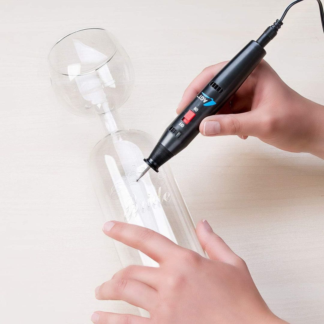 Rosenstein & Söhne Rotweinflasche: Gravur-Set aus Gravurstift mit Diamantspitze und 2in1-Weinflasche