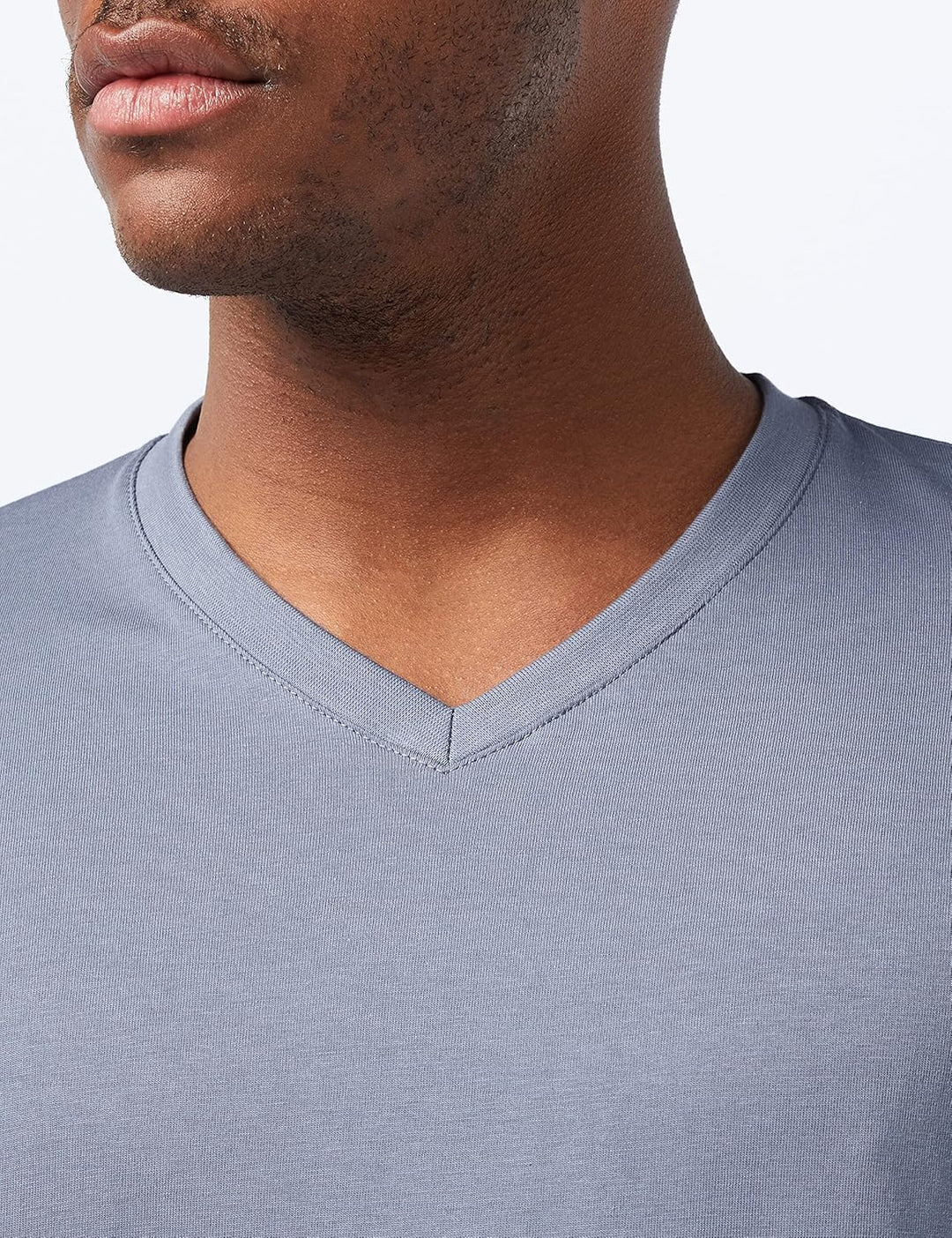 Lower East Herren T-Shirt mit V-Ausschnitt aus 100% Baumwolle im Multipack Weiss/Hellgrau Melange/Ol