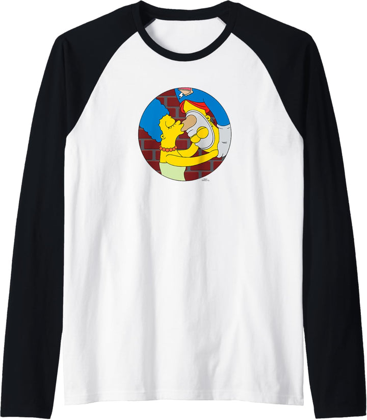 The Simpsons Marge and Homer Pie Man Upside Down Kiss Raglan