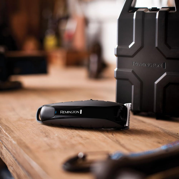 Remington Haarschneidemaschine Profi Indestructible (schlagfestes Polycarbonat-Gehäuse, 7,4V Friseur