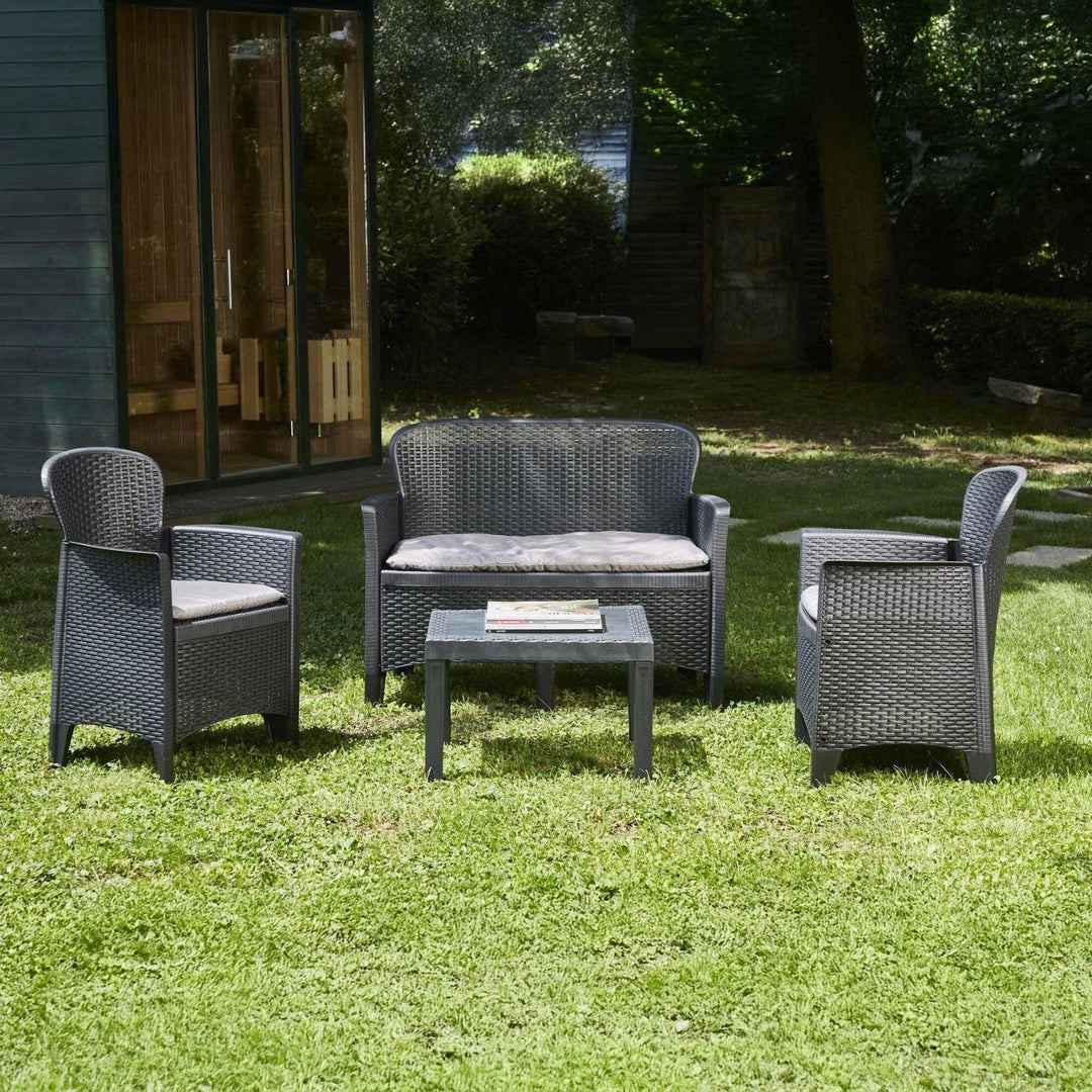 Dmora - Outdoor-Lounge-Set Ostuni, Gartengarnitur mit 2 Sesseln, 1 Sofa und 1 Couchtisch, Sitzecke i