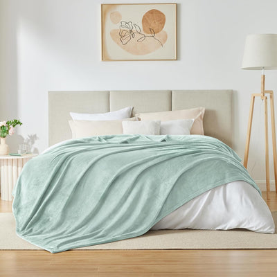 WAVVE Kuscheldecke Flauschig Decke Fleecedecke - Sofadecke 230x270 cm Wohndecke Couchdecke, Salbei G
