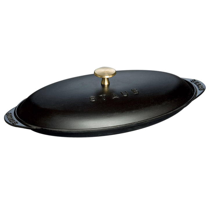 Staub 1332125 Servierplatte, mit Deckel 31 cm, 0,7 L mit mattschwarzer Emaillierung im Inneren der S