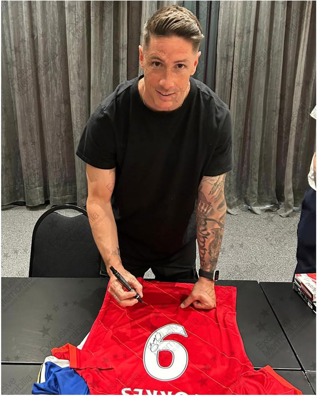 Von Fernando Torres signiertes Liverpool-Trikot