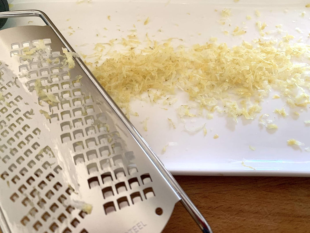 SimSim superscharfe Profi Reibe -2 in 1- Küchenreibe Edelstahl spülmaschinengeeignet Premiumqualität