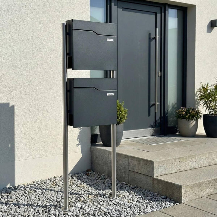 Metzler Standbriefkasten für 2 Parteien in Anthrazit RAL 7016 – Doppelbriefkasten freistehend 2er fü