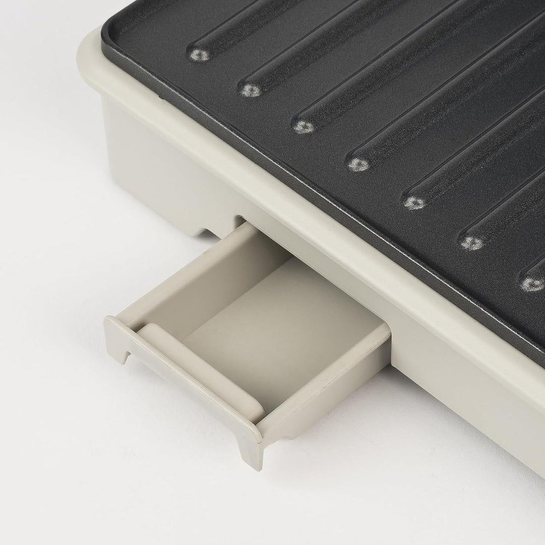 Girmi TS15 Elektrischer Kontaktgrill 900W, Antihaftplatten 23 x 14 cm, 180° aufklappbar, wärmeisolie