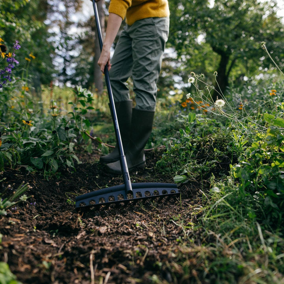 Fiskars Rechen-Kopf, 12 Zinken, Verbindbar mit Fiskars Solid Stiel, Breite: 41 cm, Kunststoff-Zinken