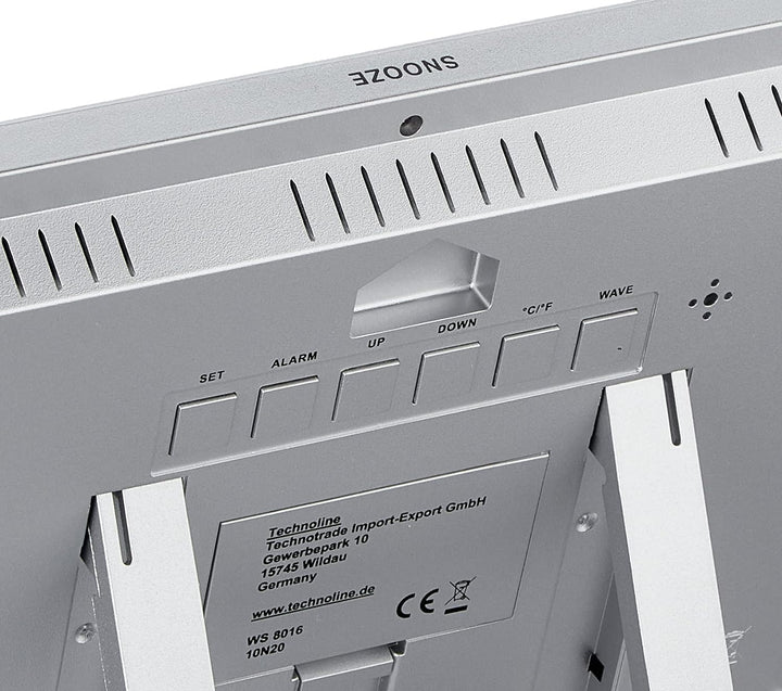 Technoline WS8016 WS 8016 Funk-Wand-Uhr mit Temperaturanzeige, Kuststoff, silber, klein: 22,5 x 14,3