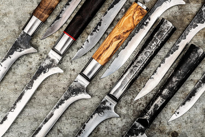 Forged VG10 Ausbeinmesser, 15cm, handgefertigt, in Holzkiste