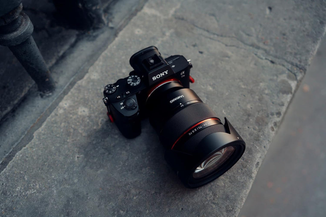Samyang AF 24-70mm F2,8 FE kompatibel mit Sony E - Autofokus Vollformat & APS-C 24-70mm Zoom Objekti