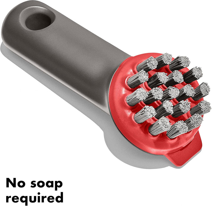 OXO Robuste Bürste für den Aussenbereich mit Abdeckung Robuste Bürste mit Abdeckung, Robuste Bürste