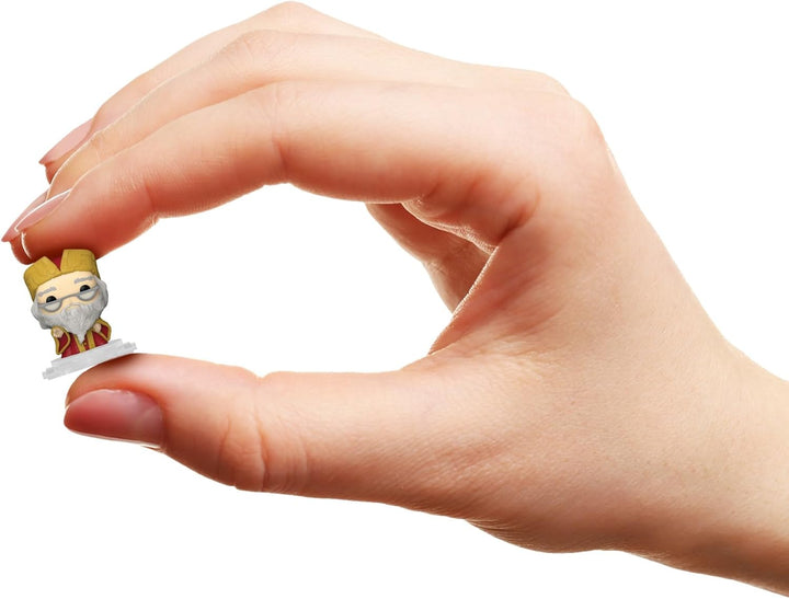 Funko Bitty Pop! Display: Harry Potter - Hogwarts Castle - Albus Dumbledore™ and Luna Lovegood™ and