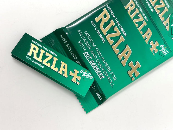 Rizla 50 Heftchen RIZLA Green Medium Thin, kurzes Zigarettenpapier mit Cut Corners 1 grün, 1 grün