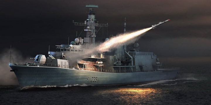 Trumpeter 04547-1/350 HMS Type 23 Frigate-Monmouth (F235) Modellbausatz, Mittel