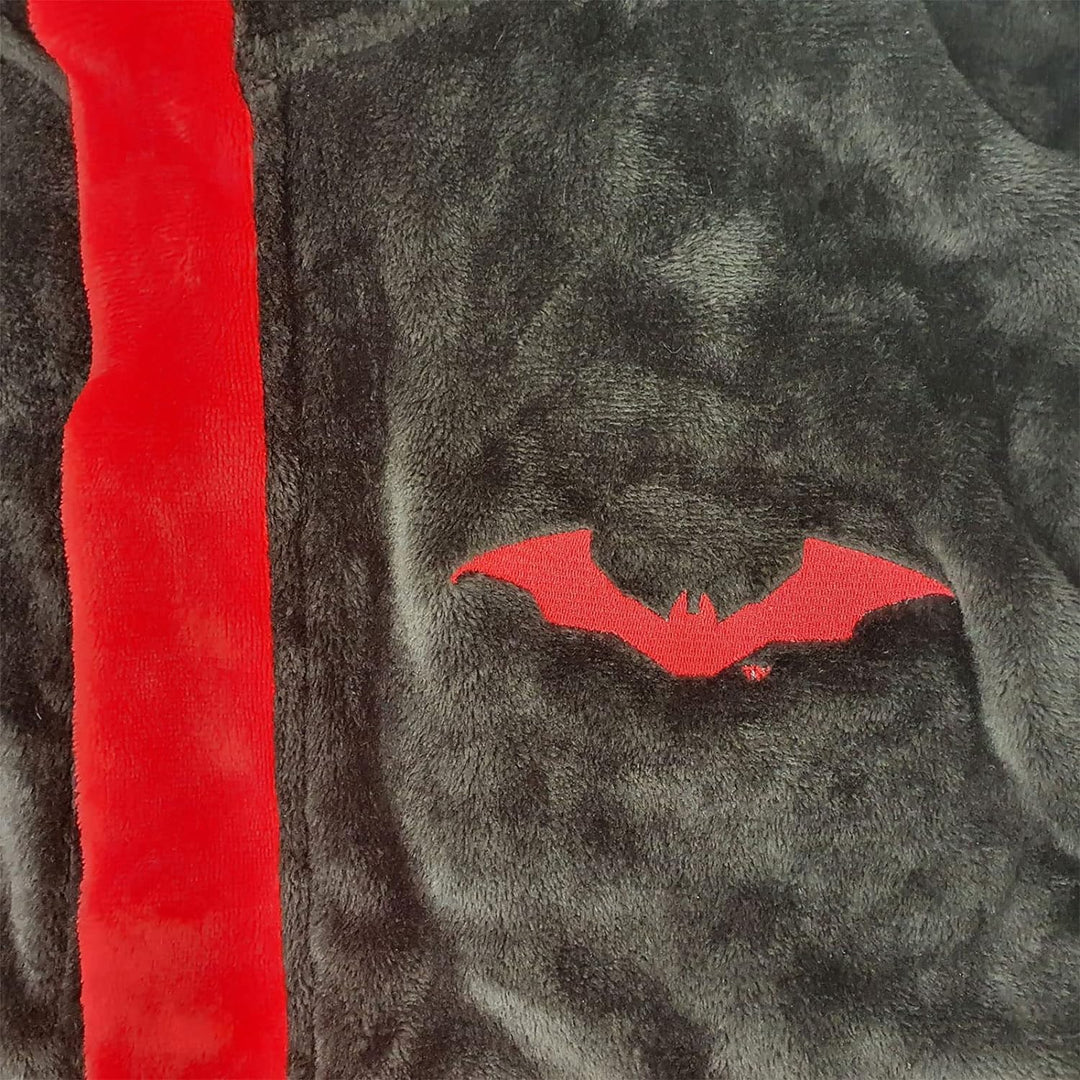 Elbenwald The Batman Bademantel mit Batsignal Motiv mit Kapuze Gürtel unisex schwarz rot